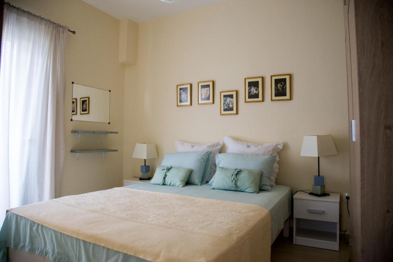 Blue Theros Apartments Паралия-Дионисиу Экстерьер фото